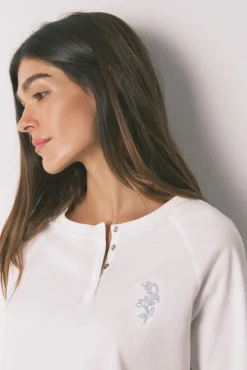 Pijama comprido com calças e estampado floral