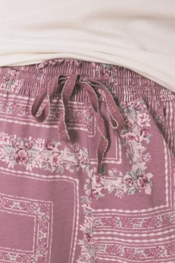 Pijama comprido com estampado floral