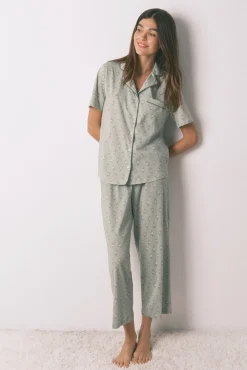 Pijama comprido com estampado floral