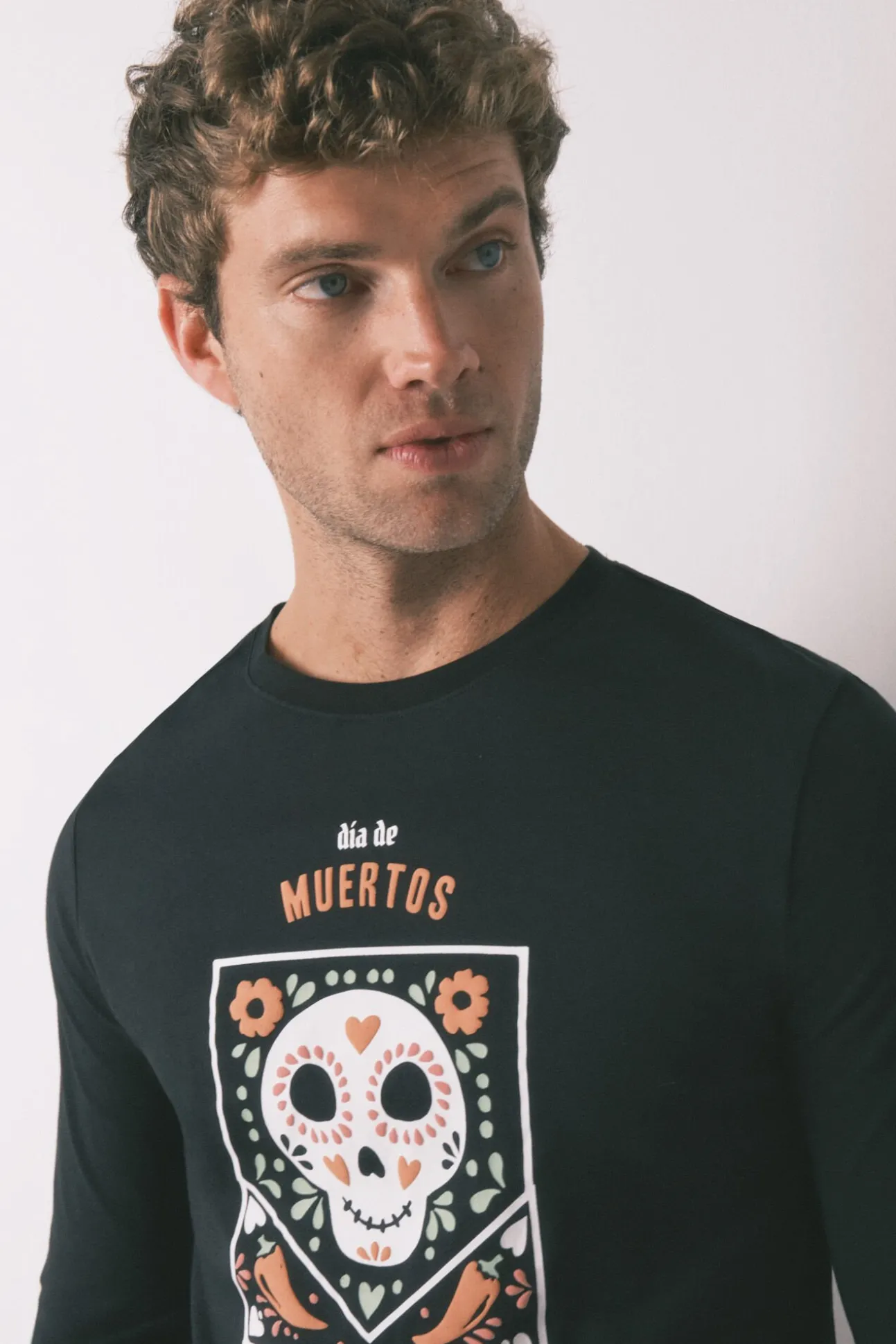 Pijama comprido "Dia dos Mortos" 100% algodão na cor preta