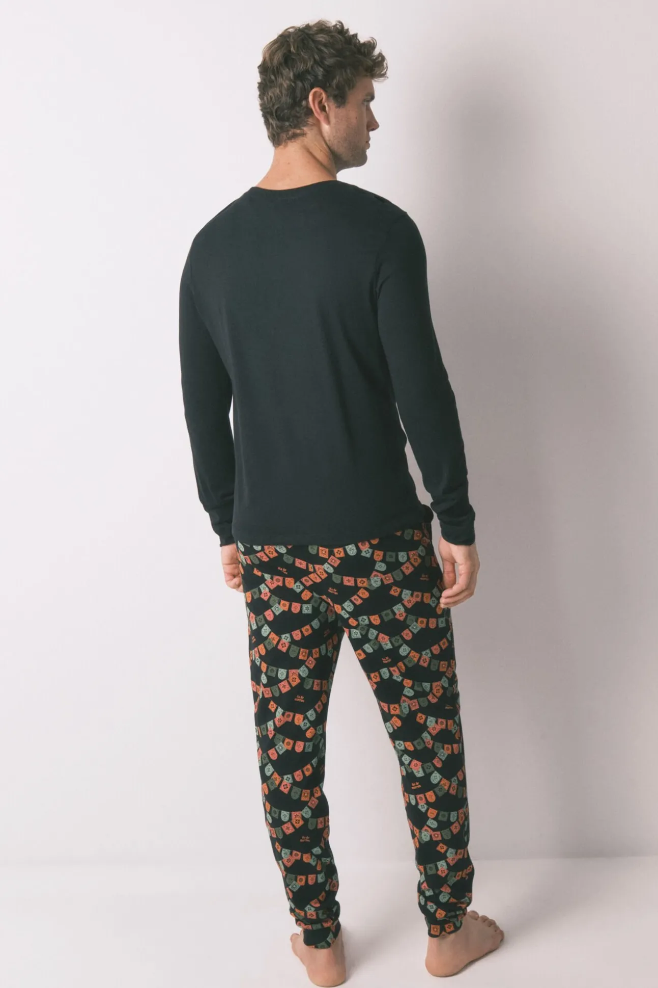 Pijama comprido "Dia dos Mortos" 100% algodão na cor preta
