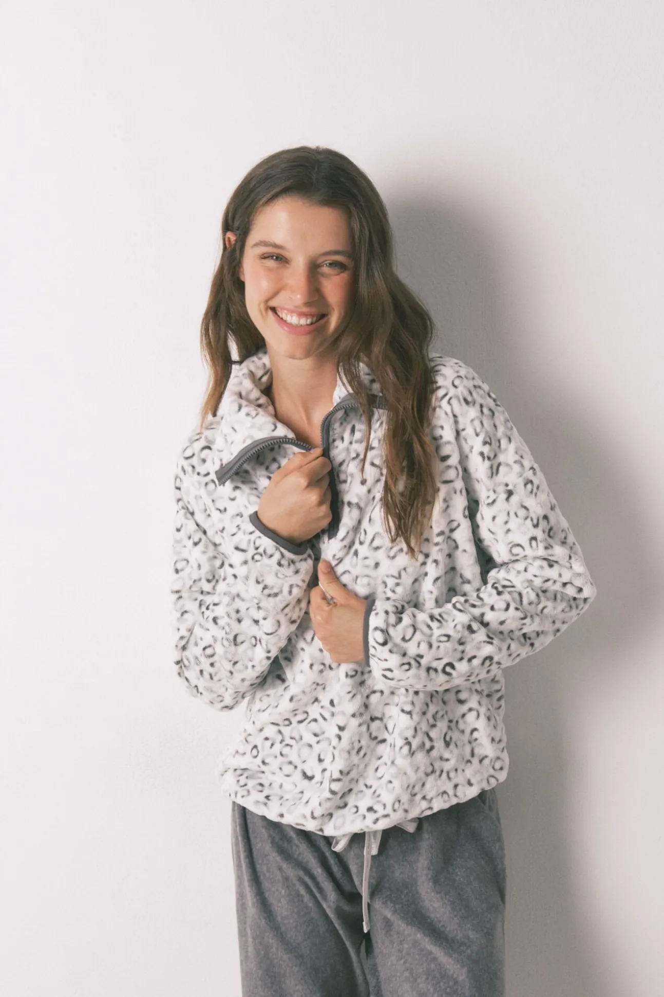 Pijama comprido longo com estampa animal polar