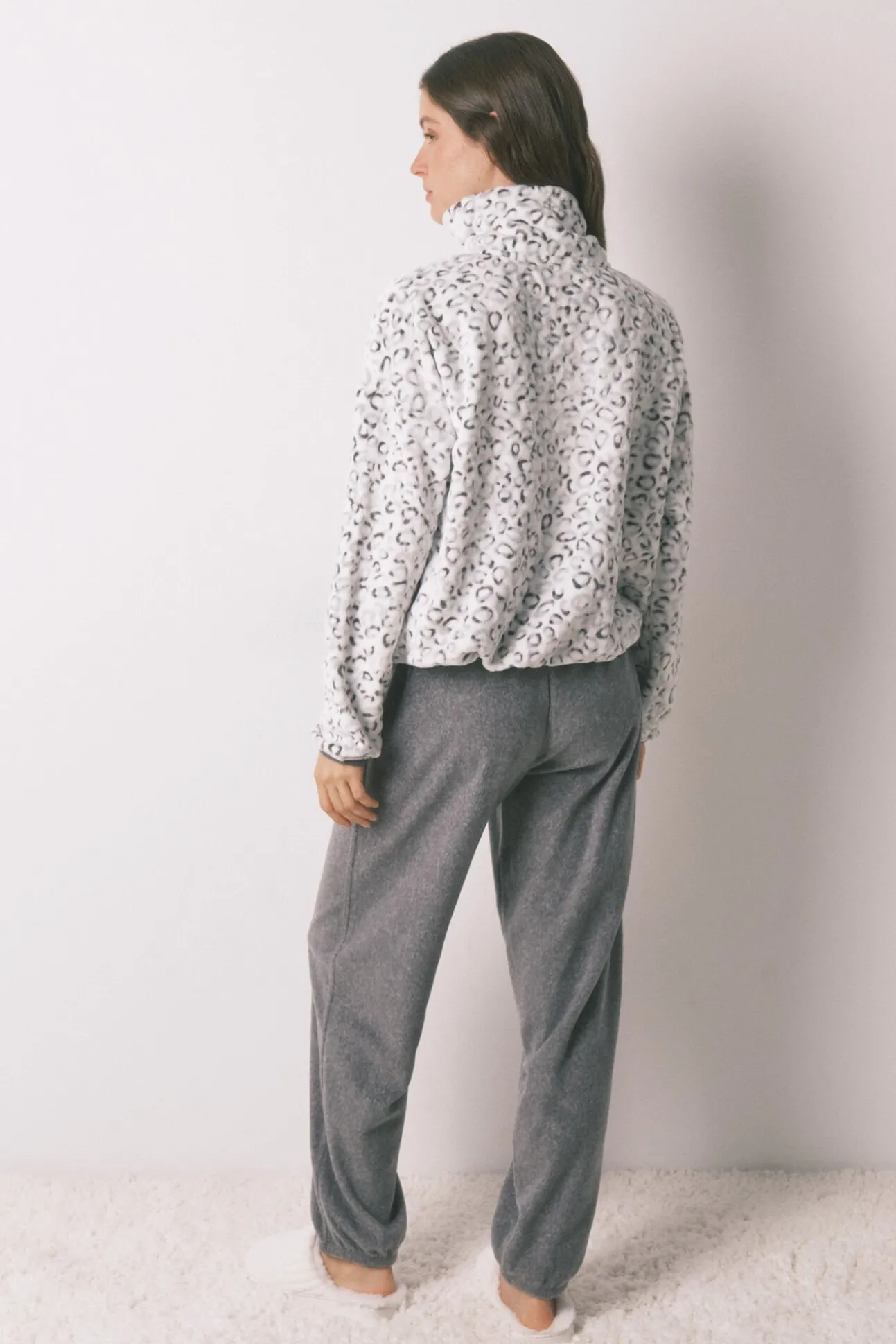 Pijama comprido longo com estampa animal polar