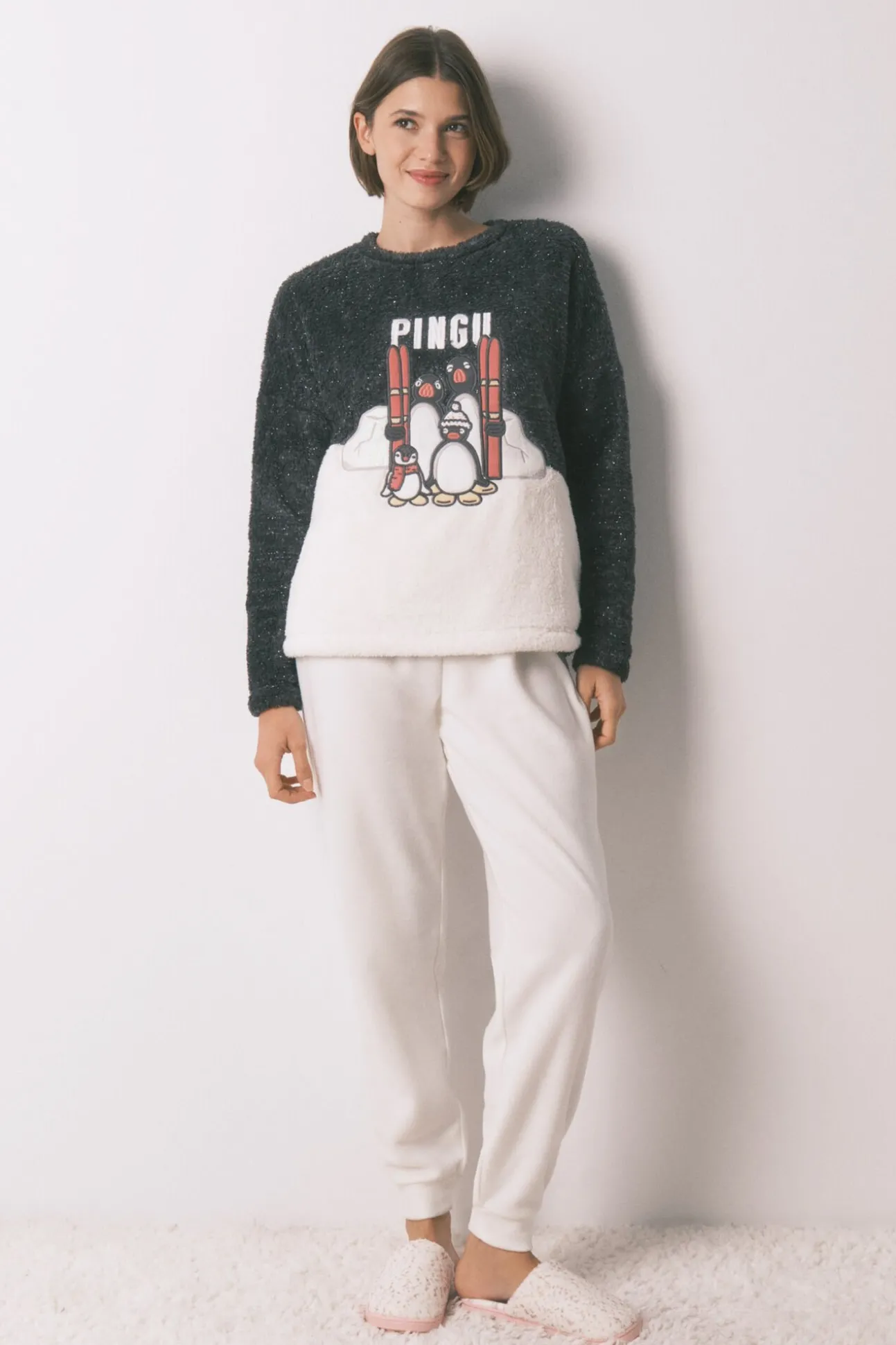 Pijama comprido polar pelo macio bordado Pingu