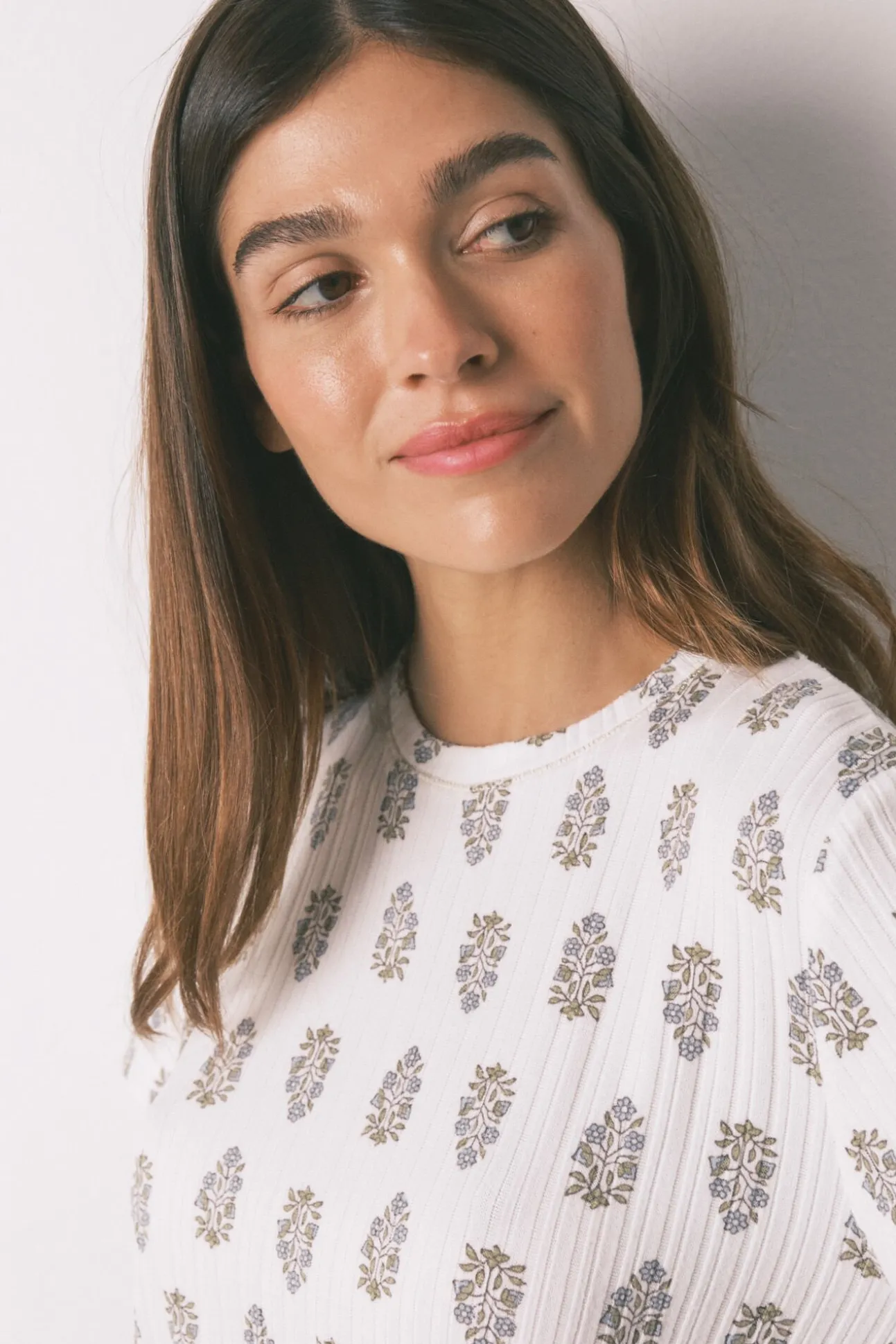 Pijama comprido super macio com mangas curtas e flores