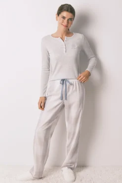 Pijama comprido xadrez efeito brilho cinza
