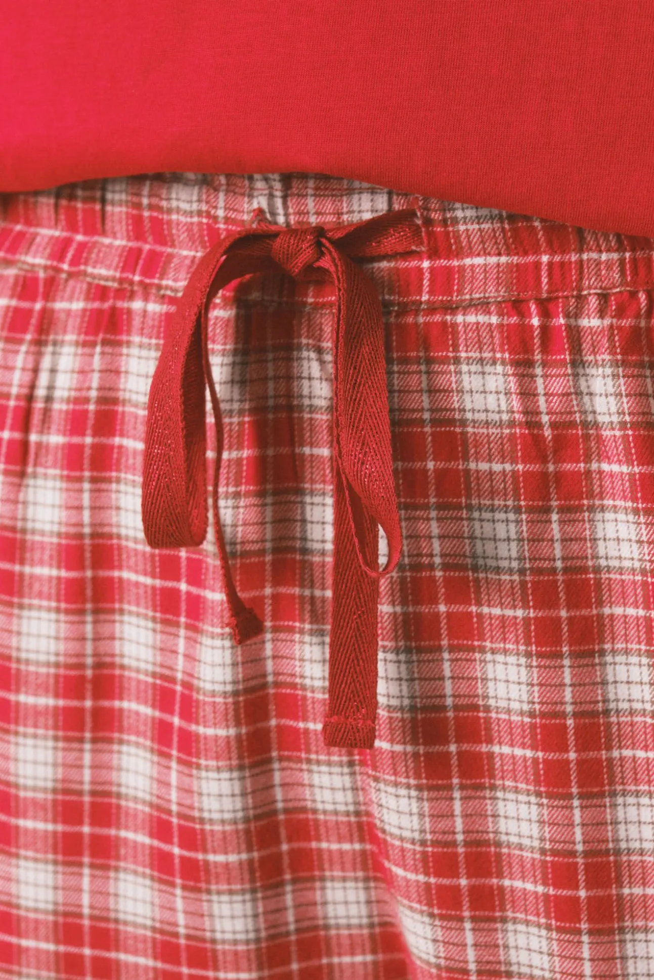 Pijama longo 100% algodão estampado xadrez vermelho Snoopy