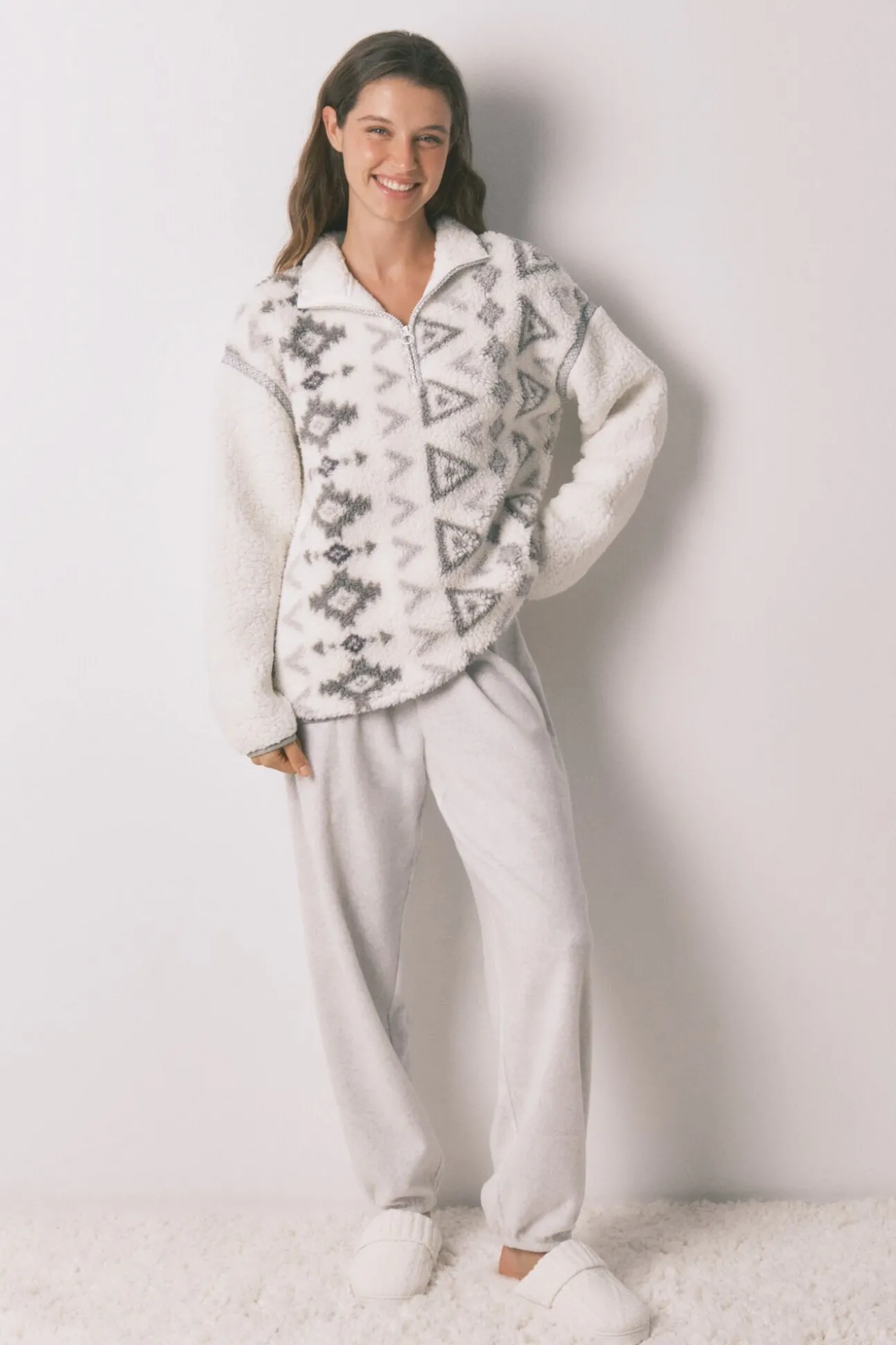 Pijama longo de borrego e pijama comprido de polar estampado