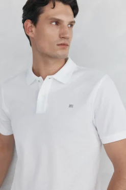 Polo básico regular em piqué