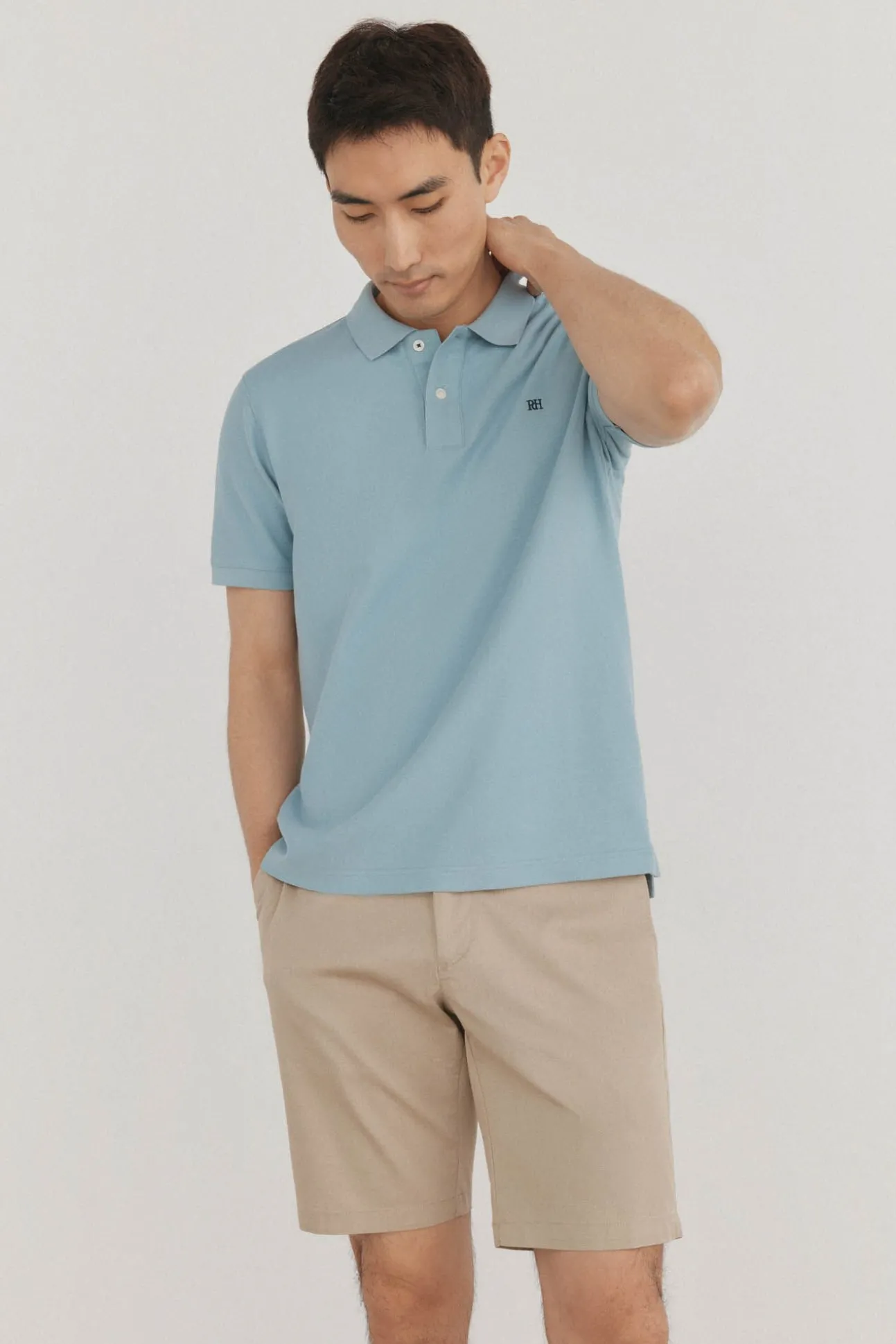 Polo básico regular em piqué