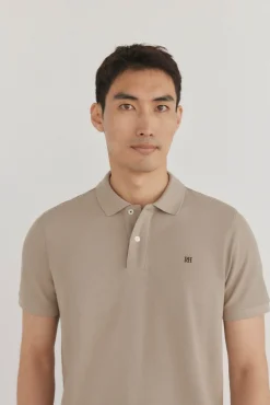 Polo básico regular em piqué