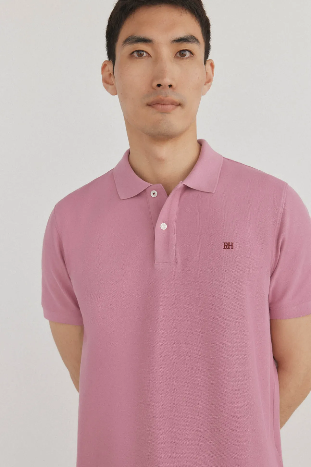 Polo básico regular em piqué