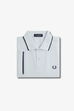 Polo com acabamento em duas listras