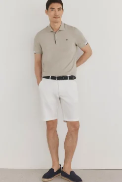 Polo com punhos contrastantes