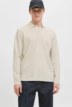 Polo de corte regular