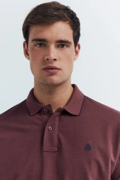 Polo piqué chique com gola canelada de corte regular