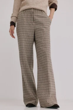 Prado. Calça xadrez