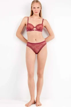 Renda alta de cueca floral