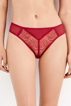 Renda de renda com franjas cuequinha