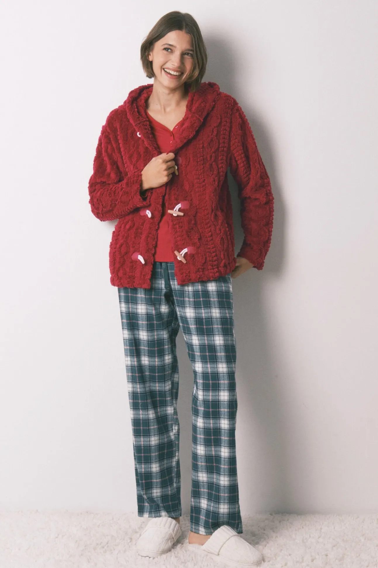 Robe curto polar com capuz suave vermelho