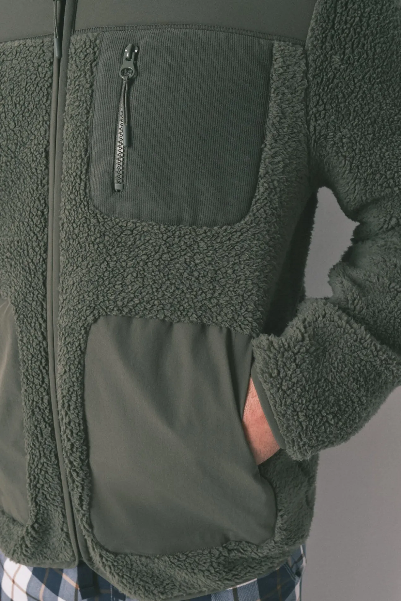 Robe curto verde de borrego masculino
