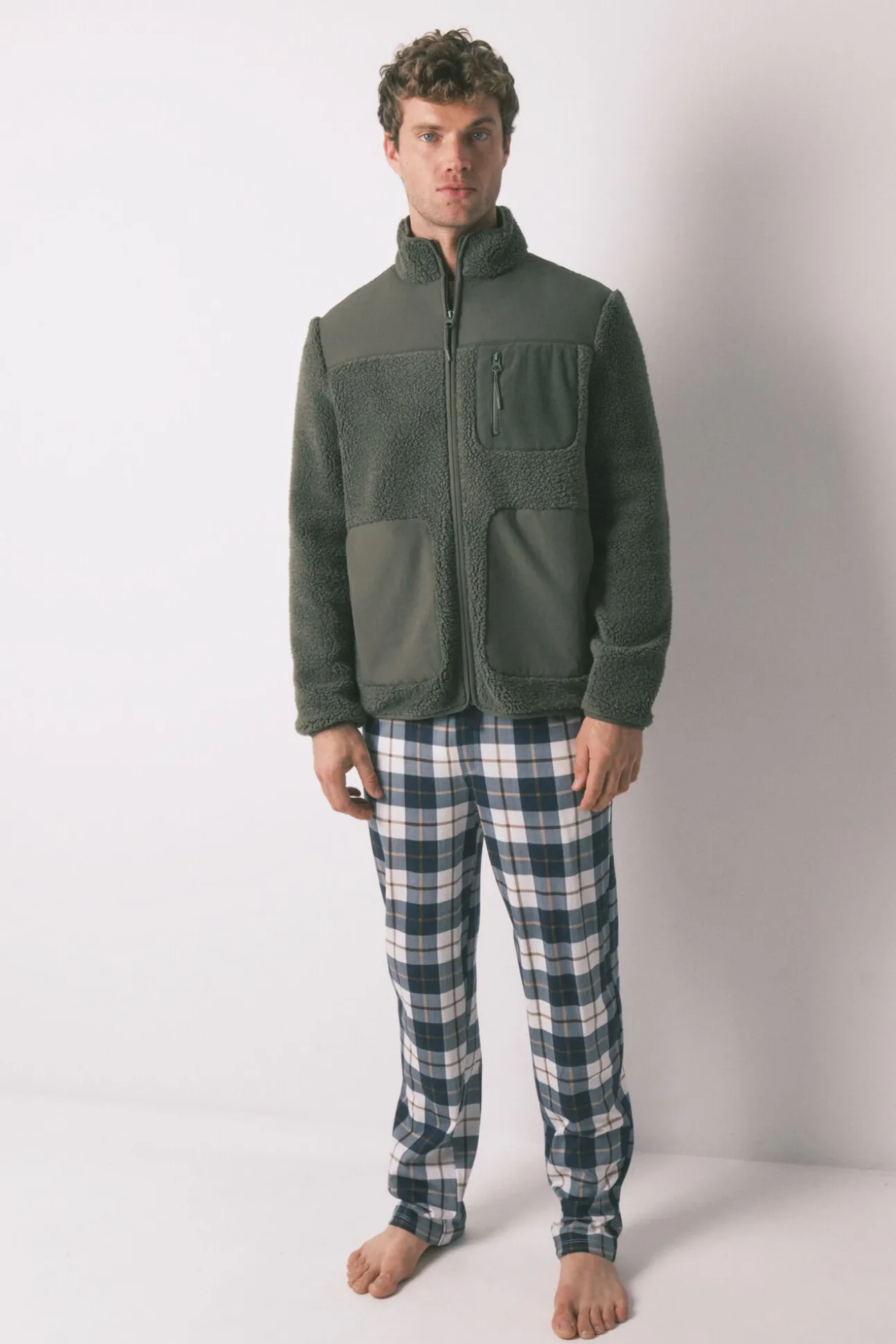 Robe curto verde de borrego masculino