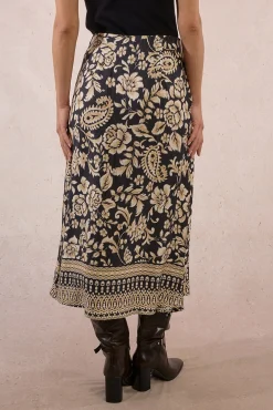 Saia longa de cetim com estampado