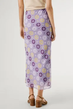 Saia midi esvoaçante com estampado.
