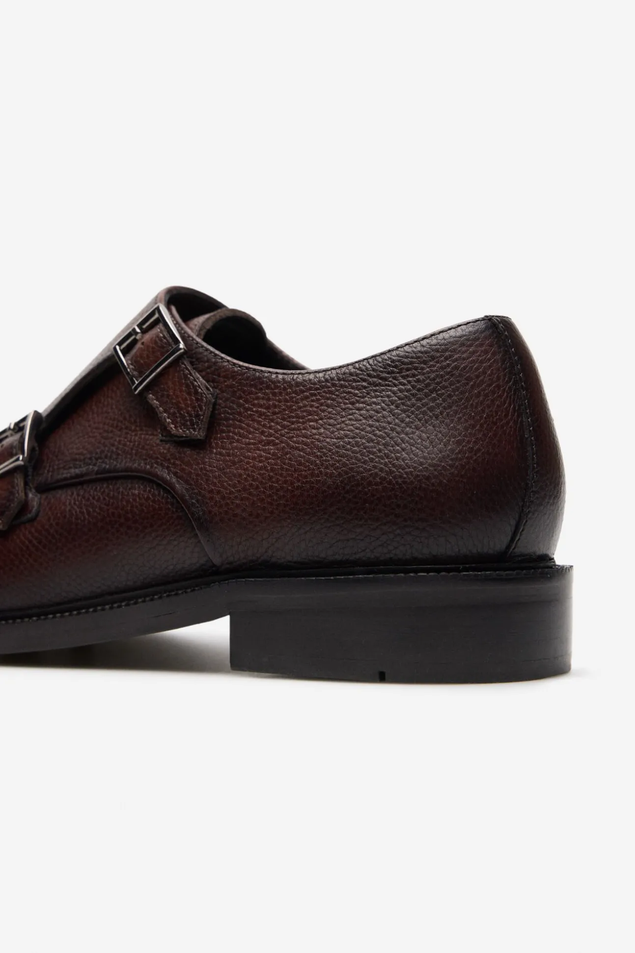 Sapato elegante 2 fivelas