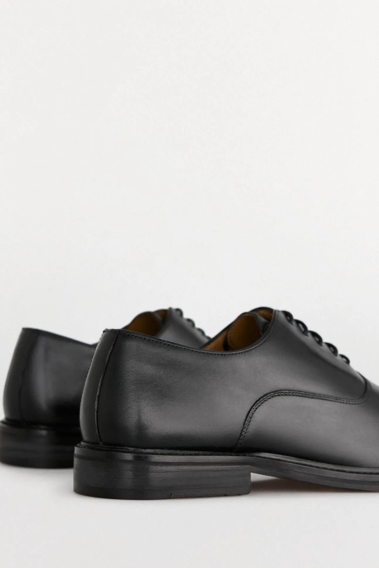 Sapato elegante liso