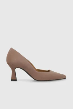 Sapatos de camurça com decote quadrado