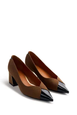 Sapatos de salto