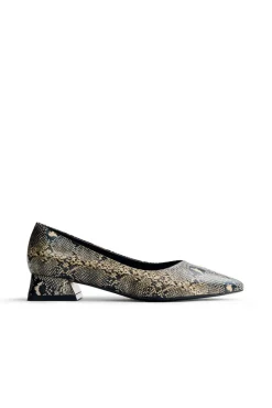Sapatos de salto
