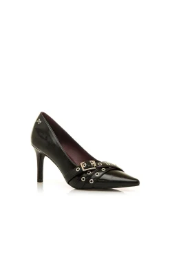 Sapatos de salto