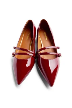 Sapatos de salto