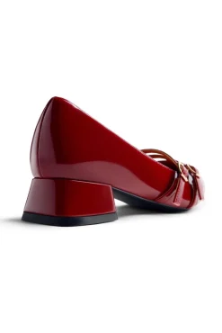 Sapatos de salto