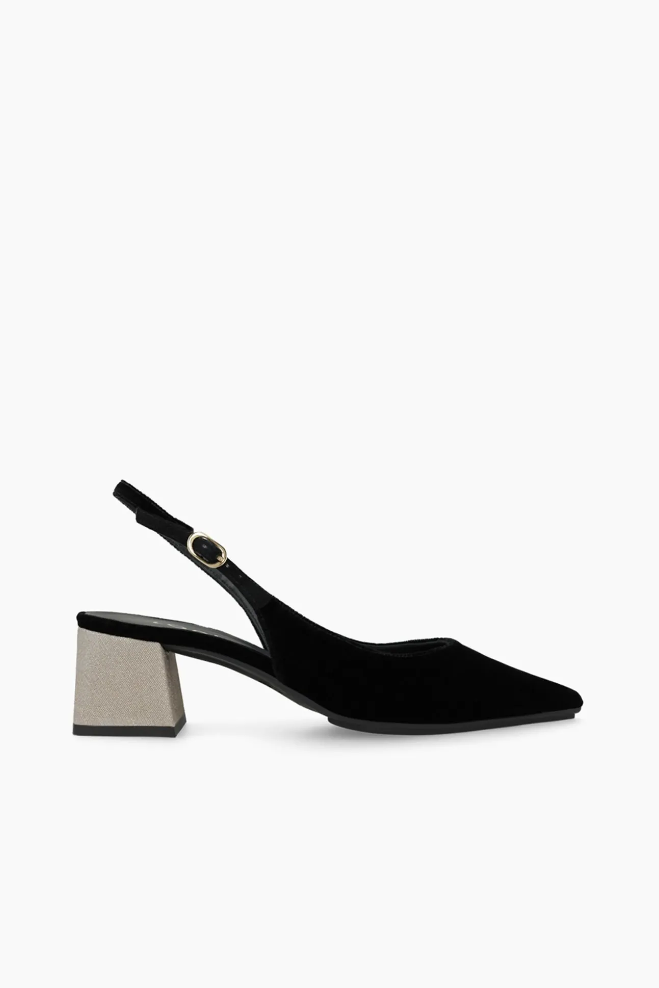 Sapatos de veludo