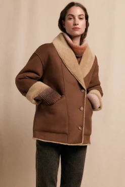 Sobretudo curto com efeito dupla face