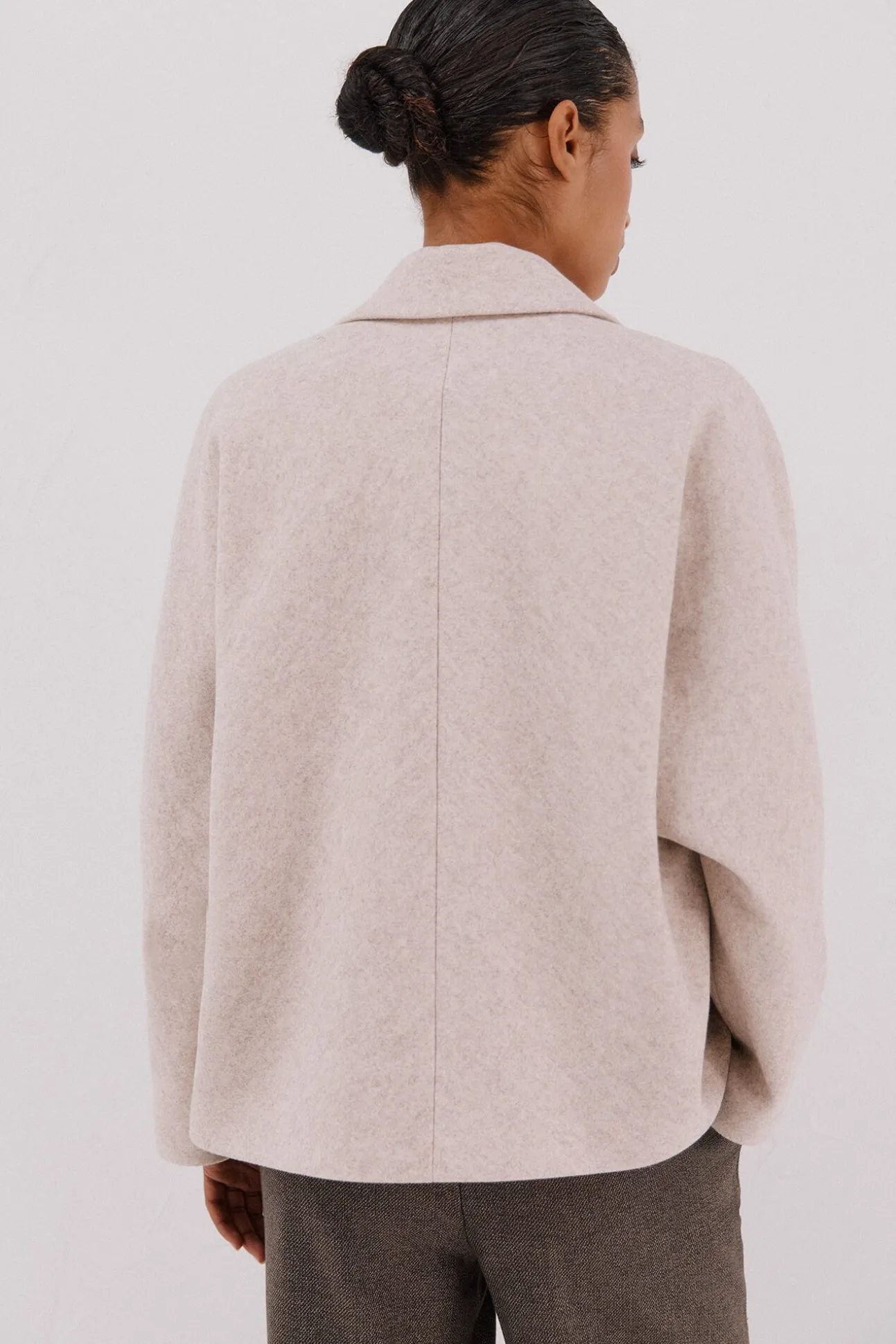 Sobretudo curto desestruturado