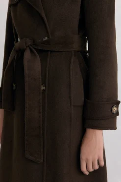 Sobretudo longo de dois trench
