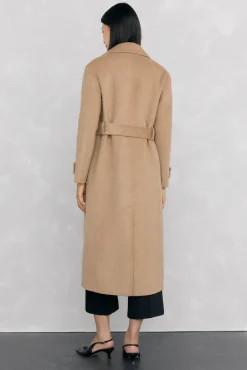 Sobretudo longo de dois trench