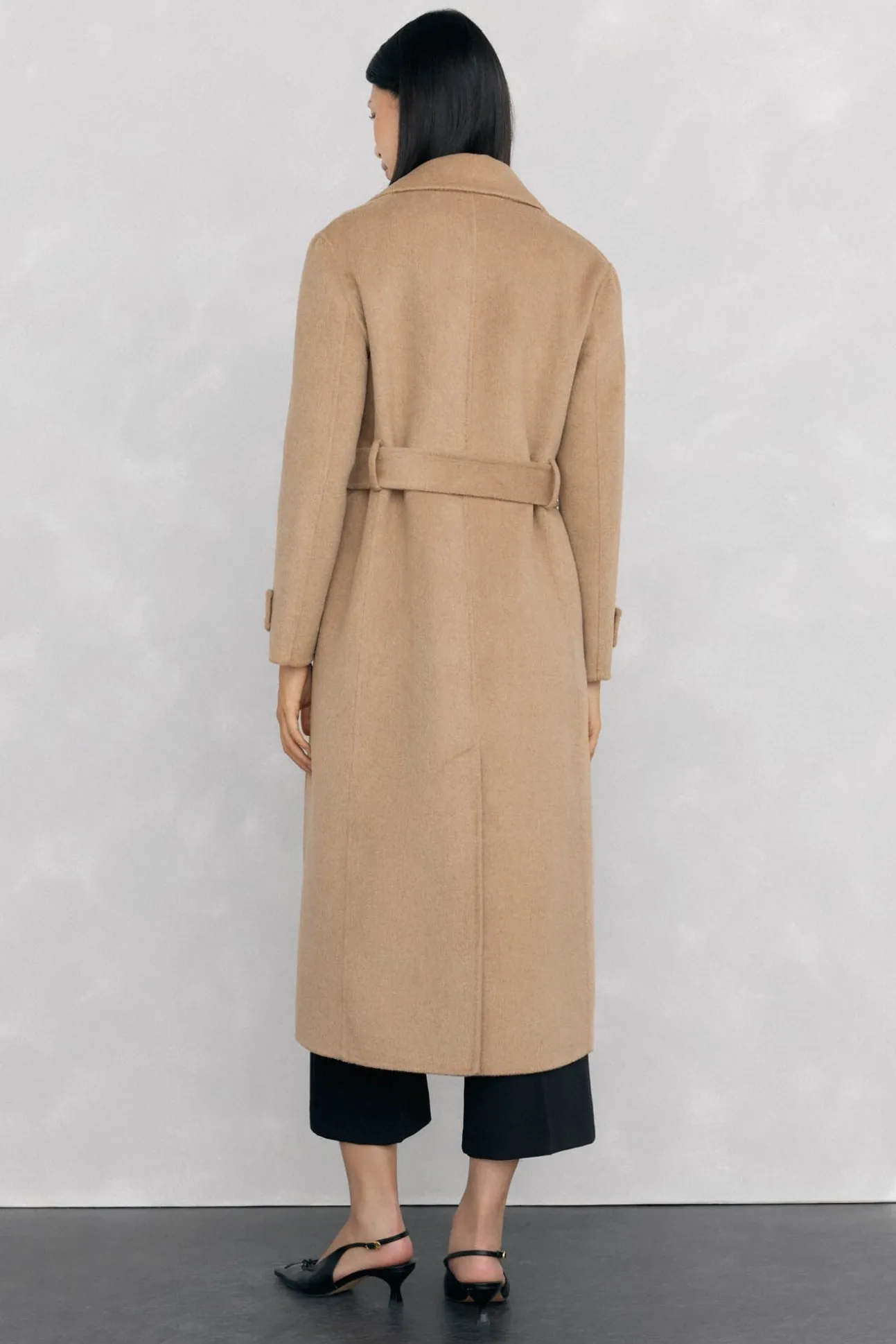 Sobretudo longo de dois trench
