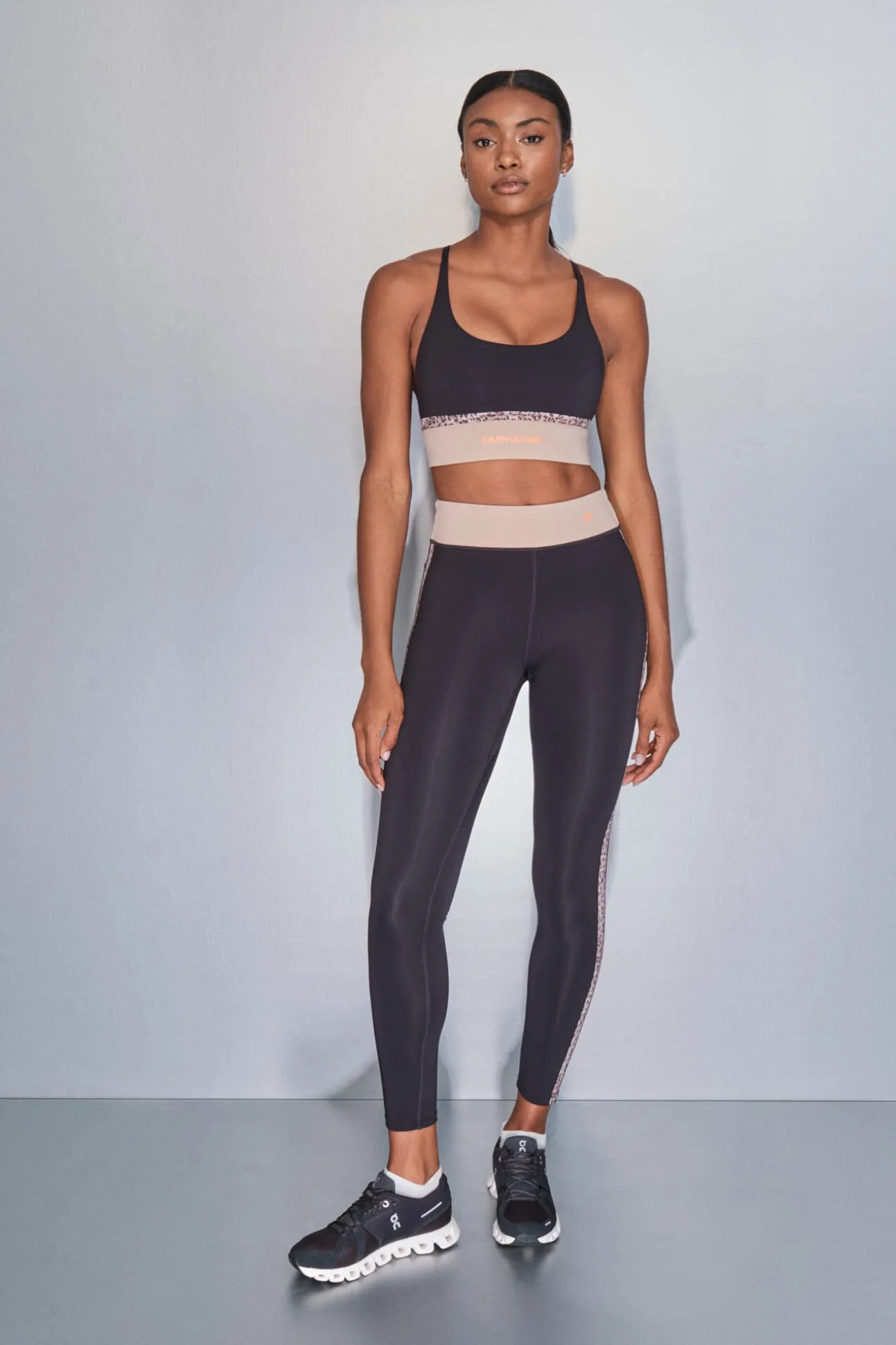 Soutien desportivo 4D STRETCH preto com estampa animal