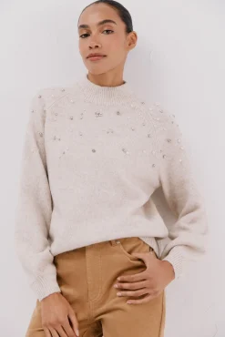 Suéter com strass e pérolas