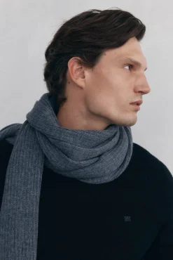Suéter de gola caixa em lã merino e cashmere