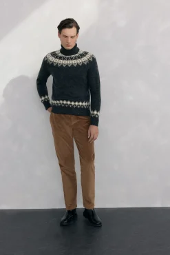 Suéter de natal com gola alta de lã e alpaca