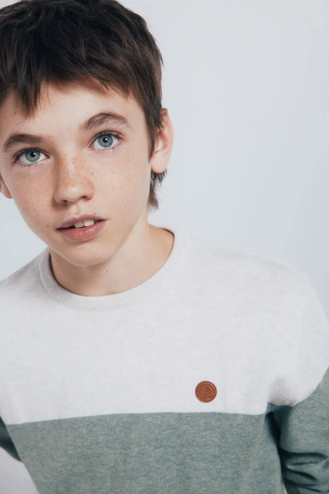 Suéter infantil com blocos de cores