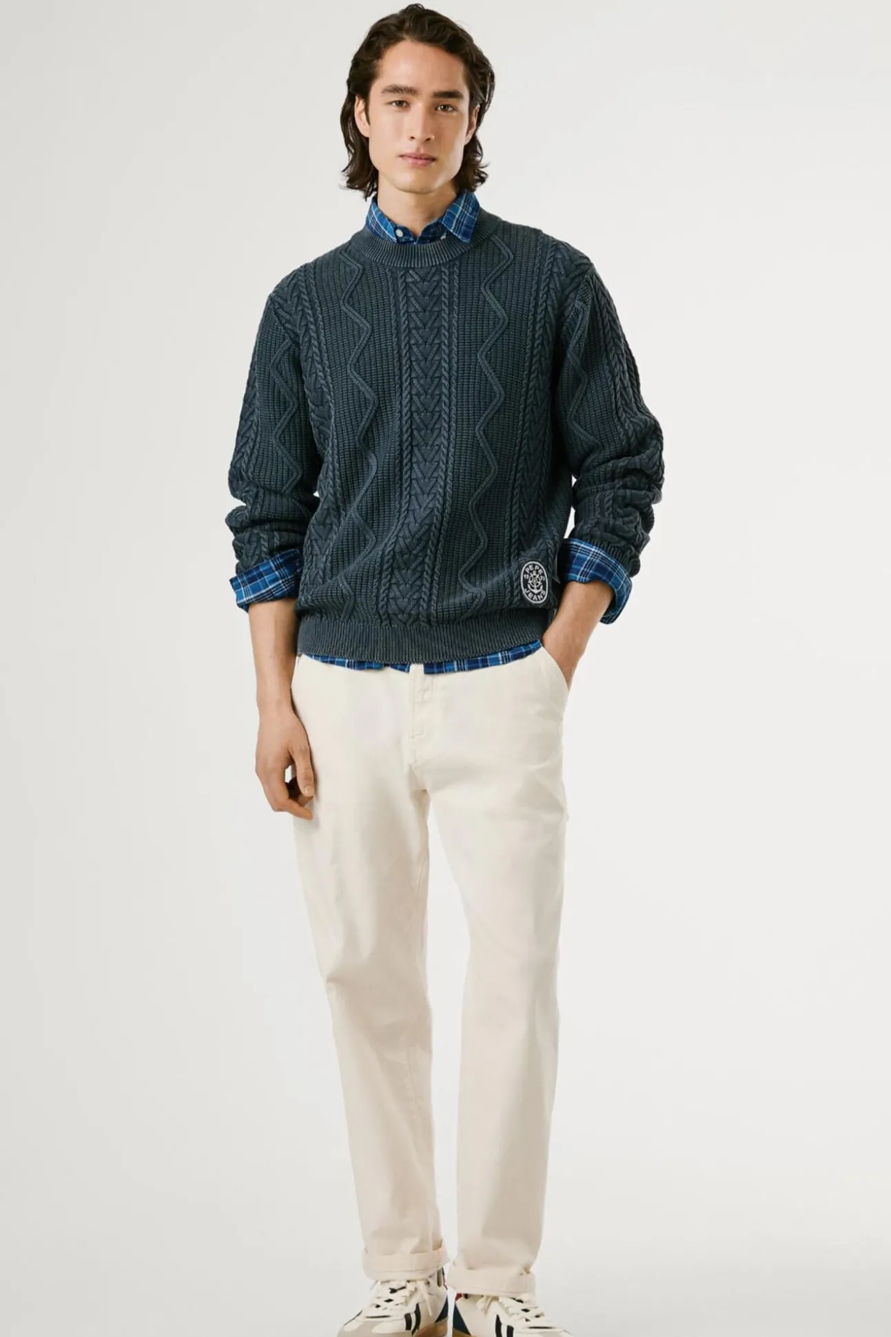 Suéter trançado com gola redonda