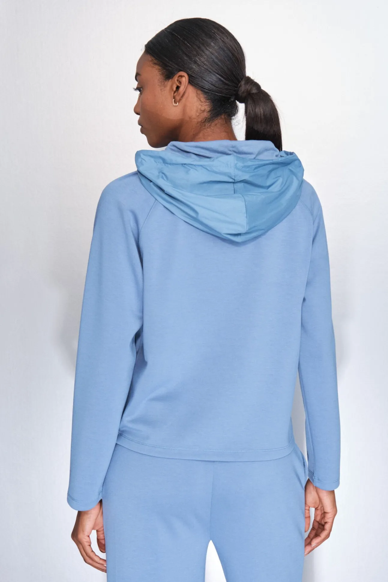 Sweatshirt azul com toque suave