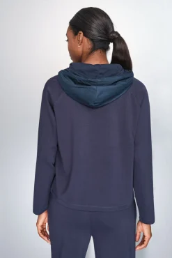 Sweatshirt azul escuro com toque suave